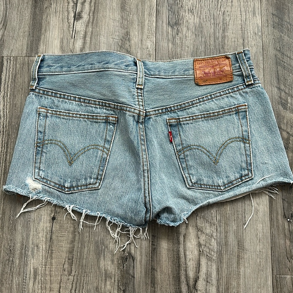 Levi’s 501 women size 25 shorts